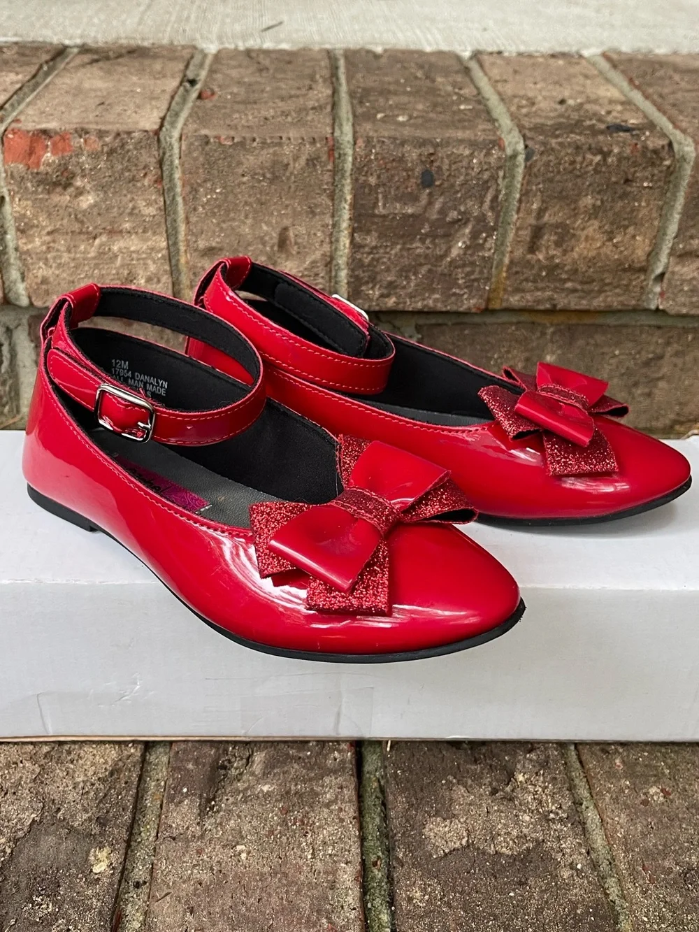 Rachel Shoes Red Patent Mary Jane Flats with Glitter Bow Girls Size 12